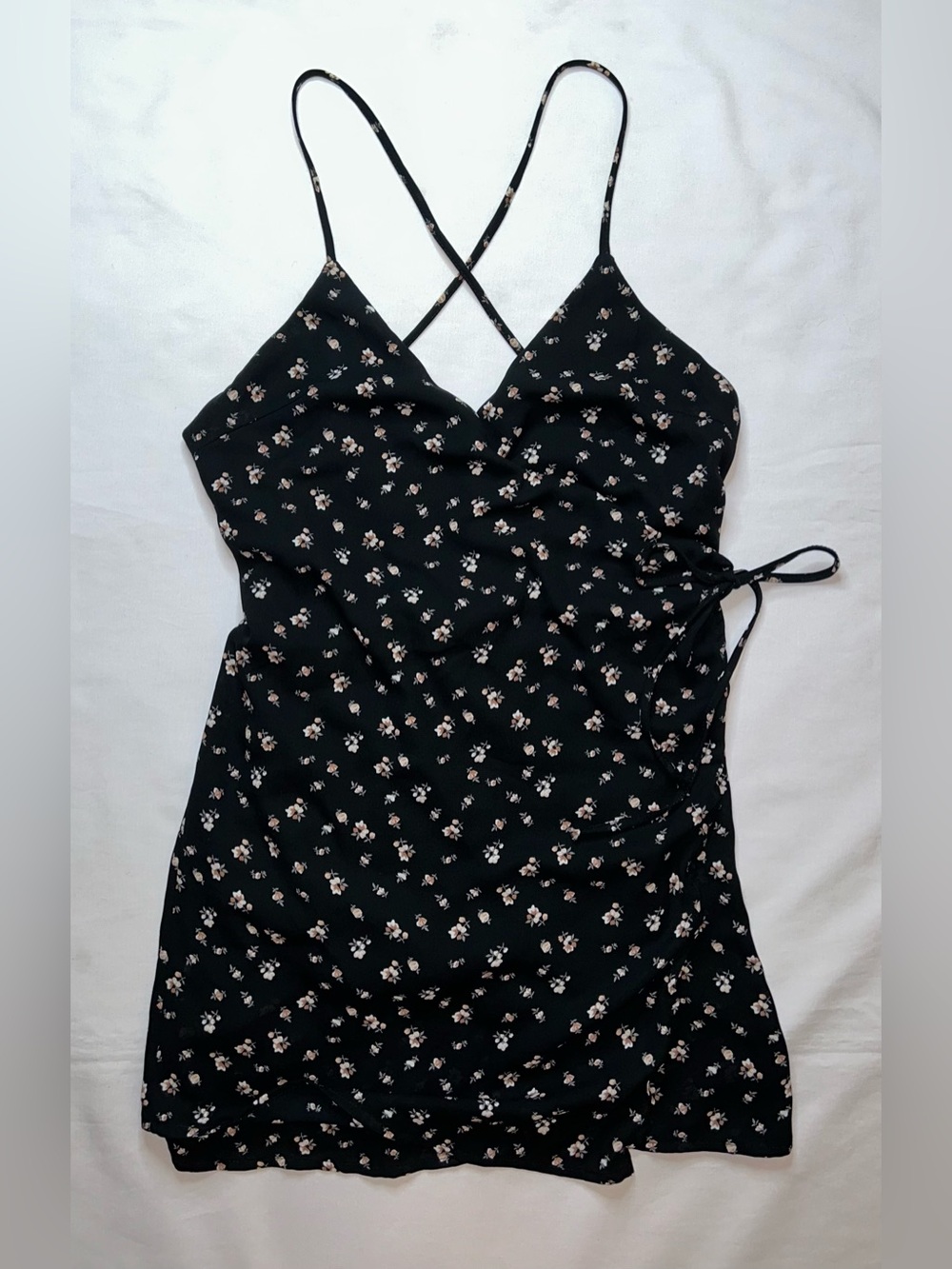 Honey Punch Black Floral Wrap Mini Dress Ditsy Criss Cross Straps